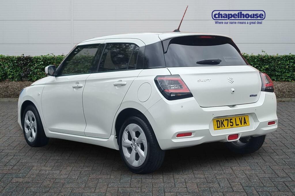 Suzuki Swift Motion Mhev 1.2 DK75LVA White #5