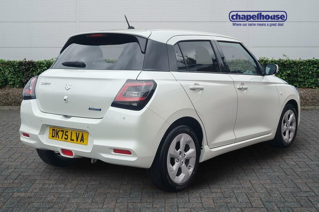 Suzuki Swift Motion Mhev 1.2 DK75LVA White #3
