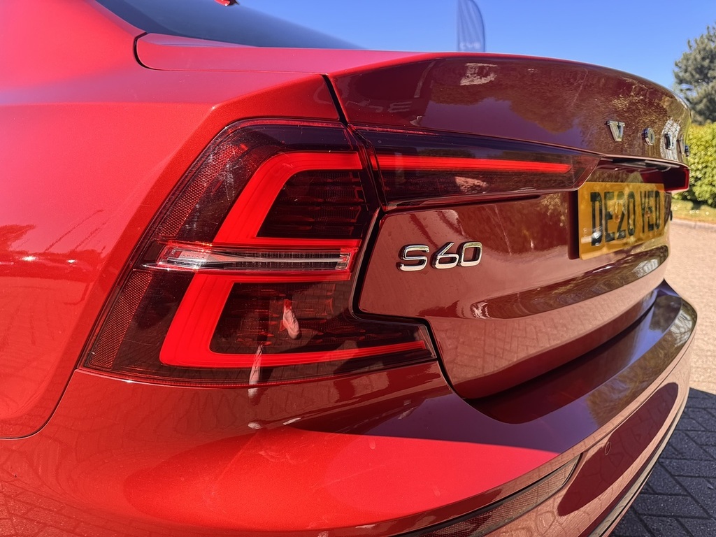 Volvo S60 T5 R-design Plus DE20YED Red #6
