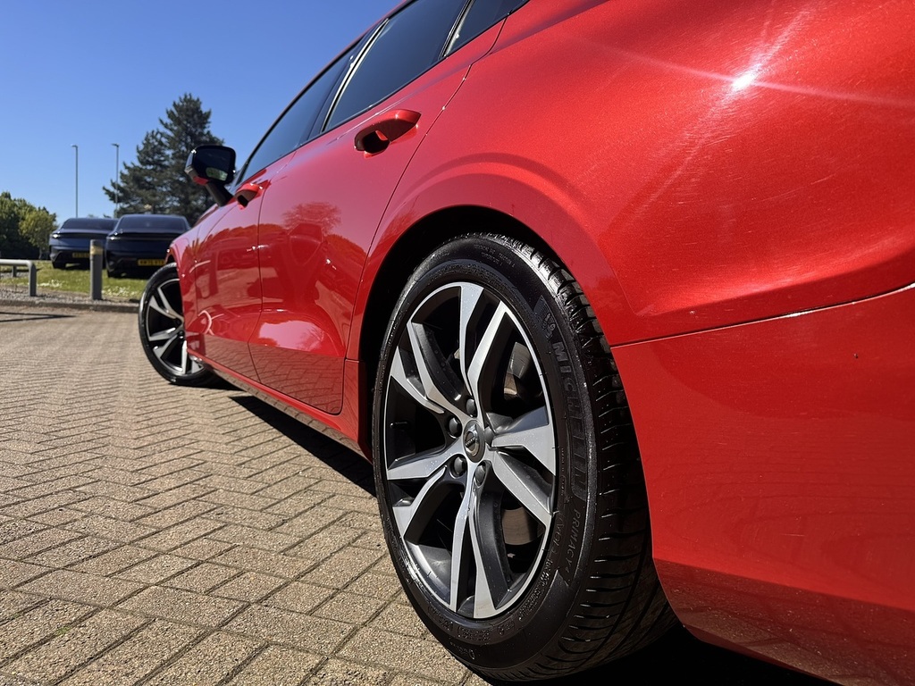 Volvo S60 T5 R-design Plus DE20YED Red #4