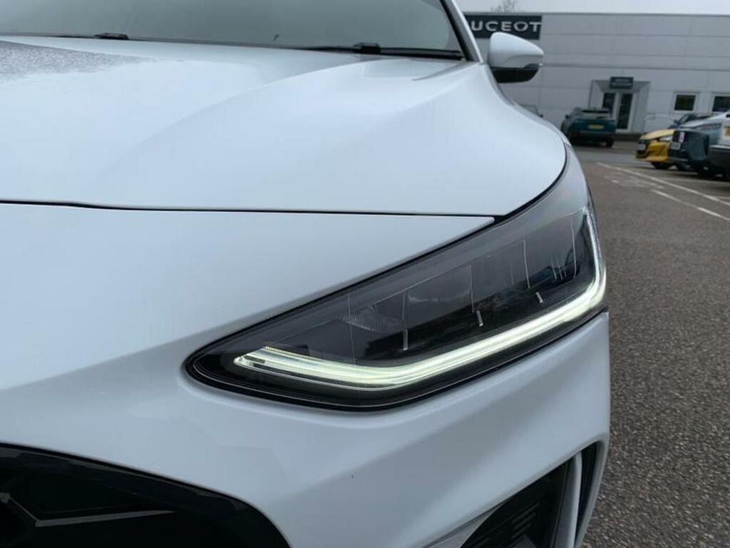 Ford Focus Focus 1.0T Ecoboost Mhev St-line Dct Euro 6 Ss GJ24LZA White #5