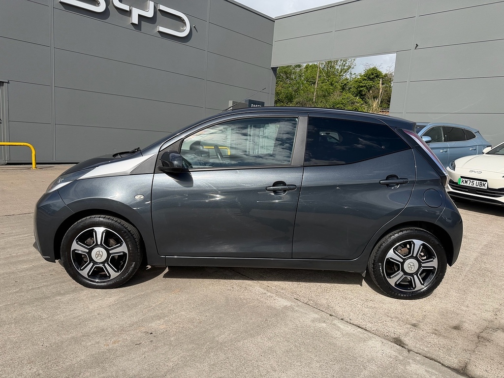 Toyota Aygo Vvt-i X-clusiv 2 Grey #4