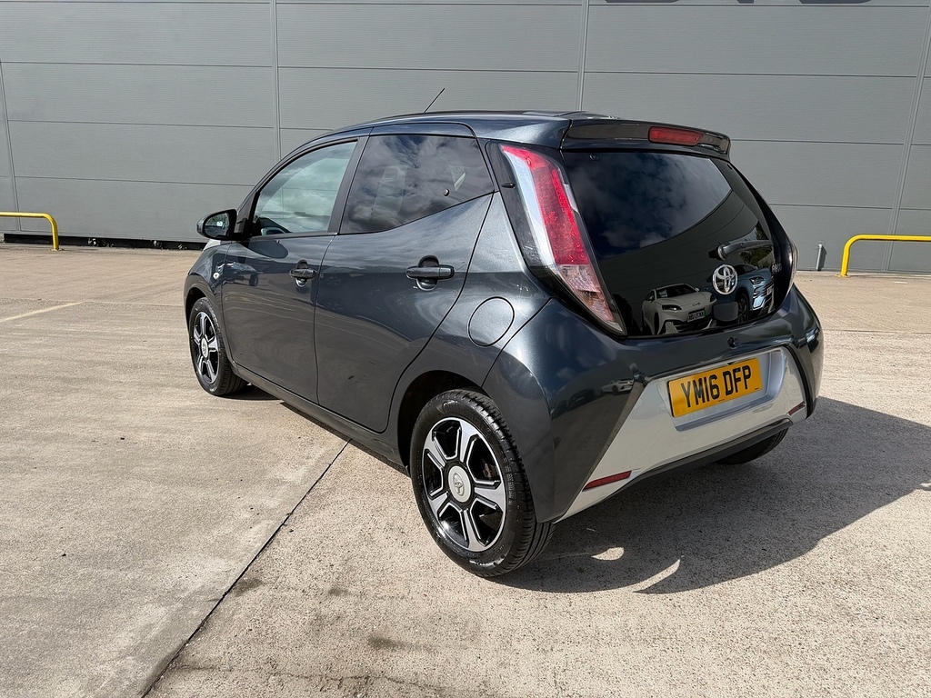 Toyota Aygo Vvt-i X-clusiv 2 Grey #5