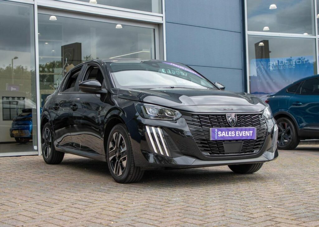 Peugeot 208 1.2 Puretech Allure Euro 6 S S FH74TZB Black #6