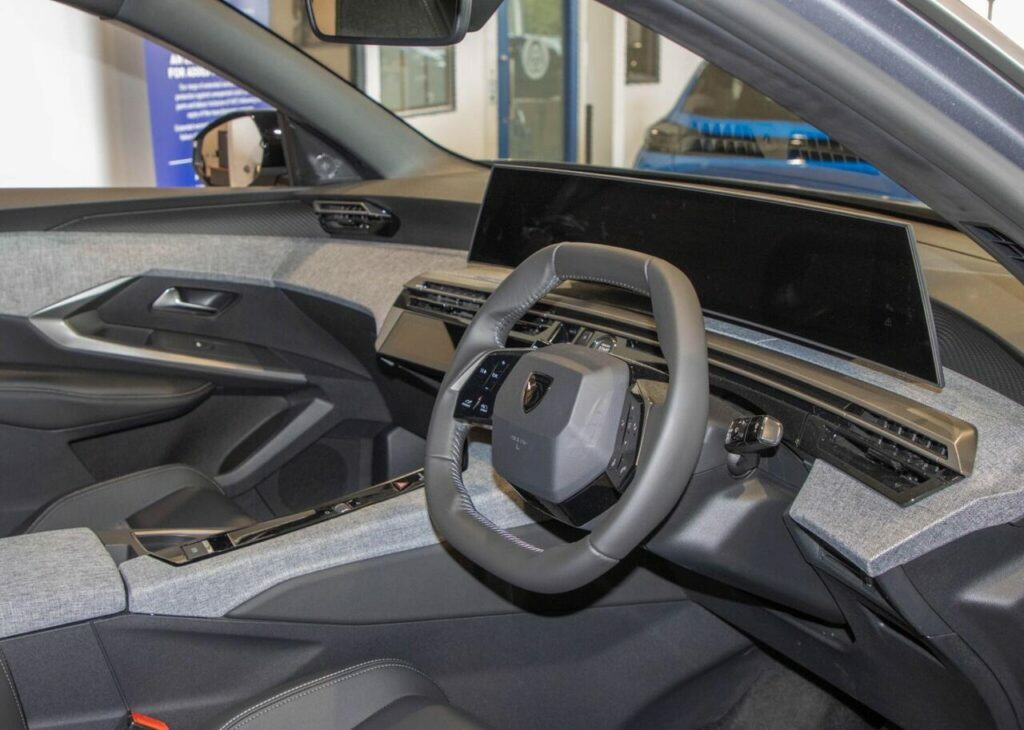 Peugeot 3008 Suv  Grey #3