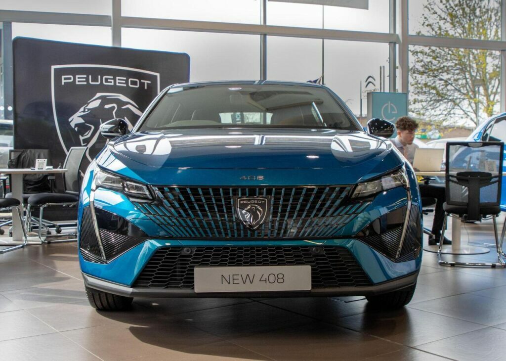 Peugeot 408 Hatchback Blue #3