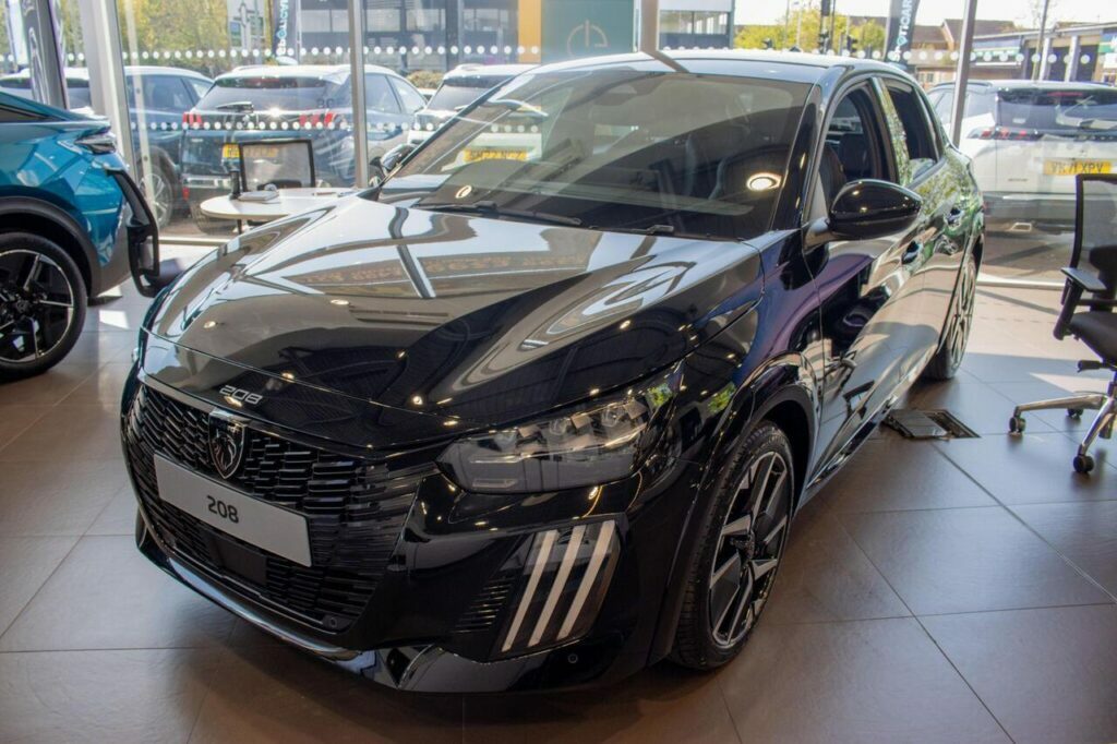 Peugeot 208 Hatchback Black #3