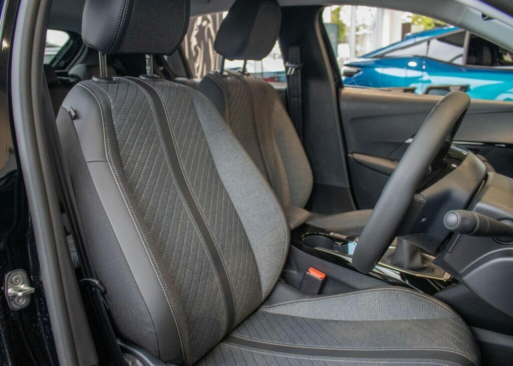 Peugeot 208 Hatchback Blue #15