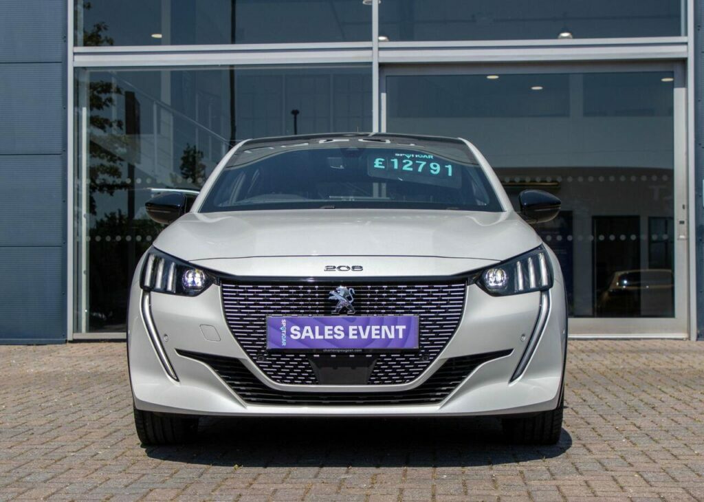 Peugeot e-208 50Kwh Gt Premium White #2