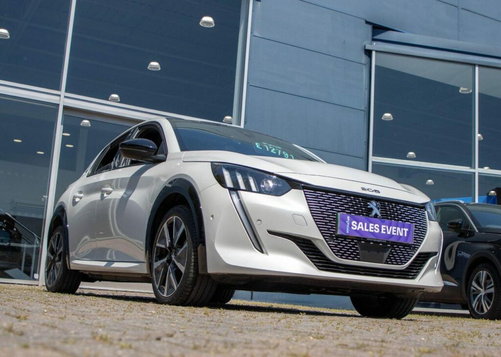 Peugeot e-208 50Kwh Gt Premium White #6