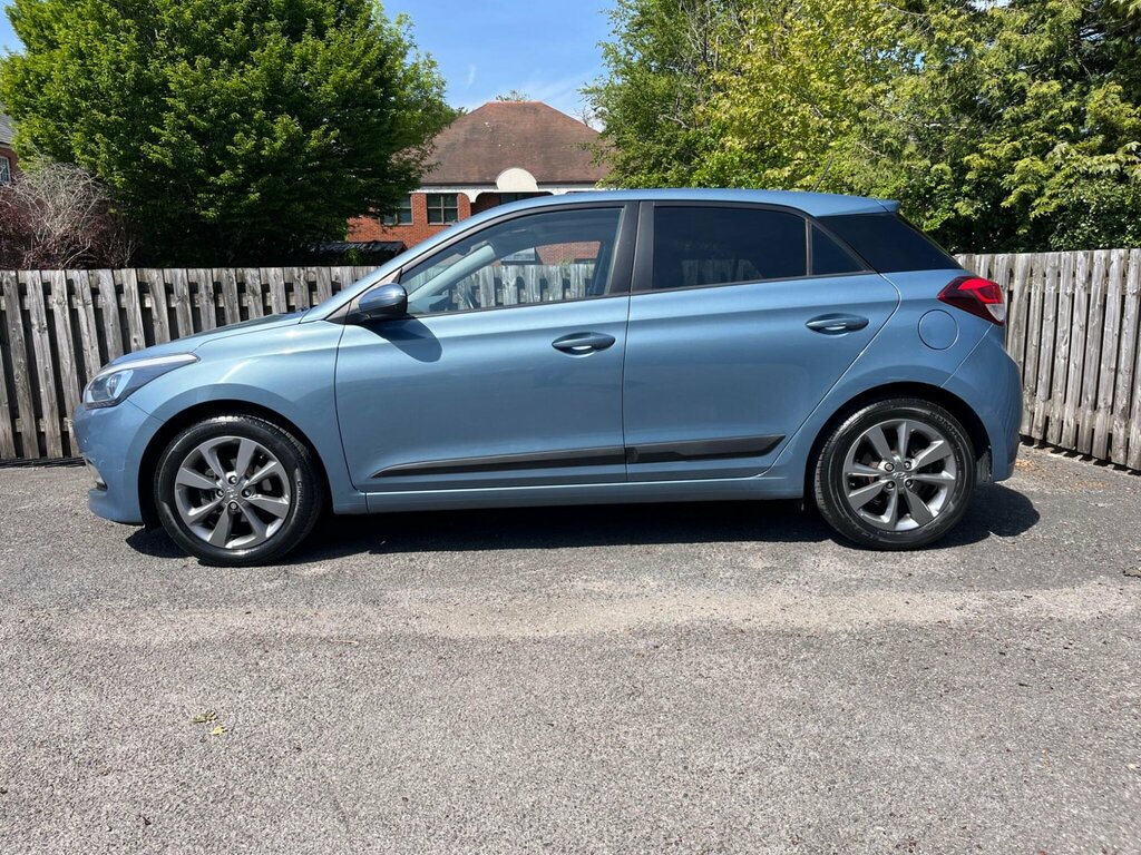 Hyundai I20 1.4 Premium Se Euro 6 Blue #2