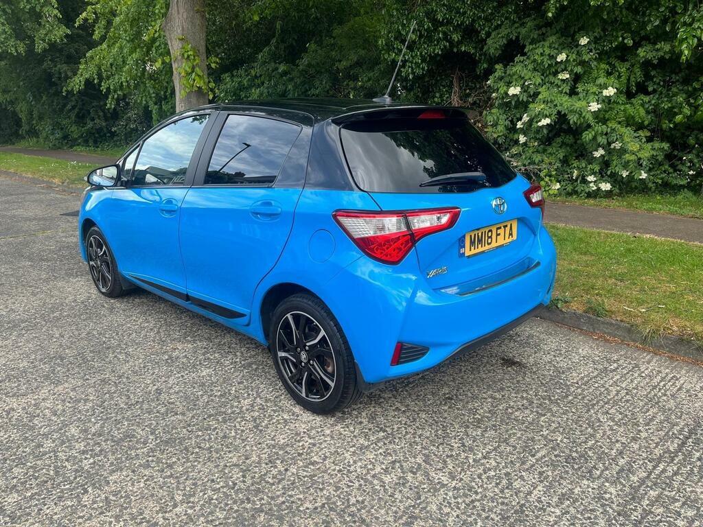 Toyota Yaris 1.5 Vvt-i Grey Bi-tone Euro 6 MM18FTA Blue #2