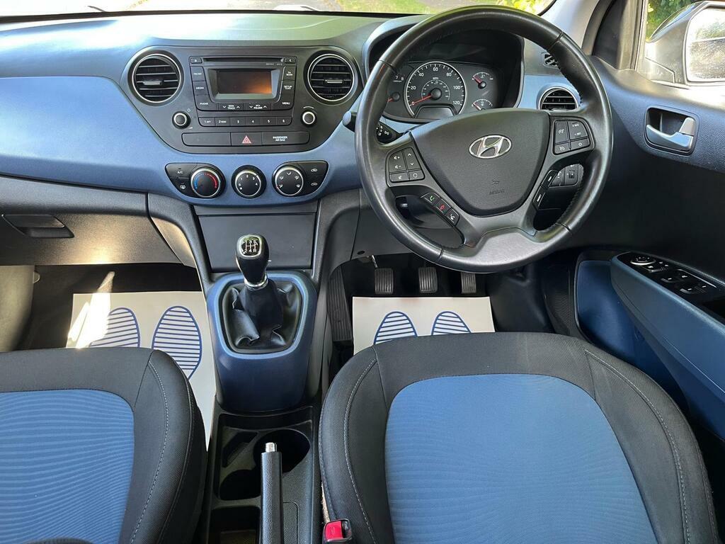Hyundai I10 1.2 Premium Euro 5 EA16HOH Black #4