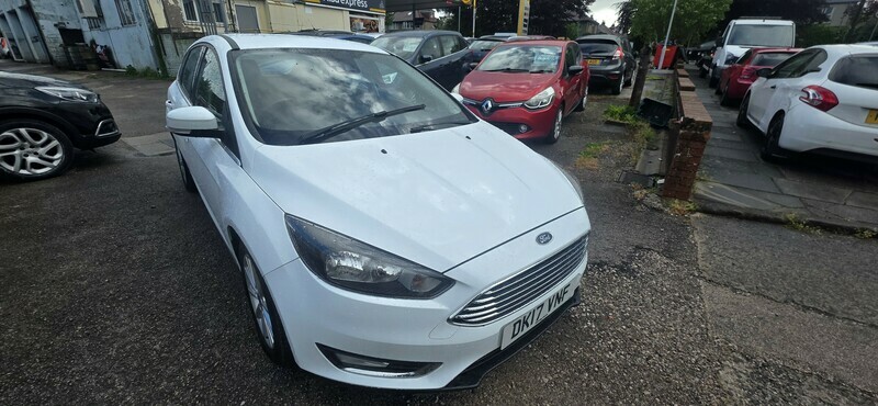 Ford Focus Titanium 20 A Year DK17VNF White #3