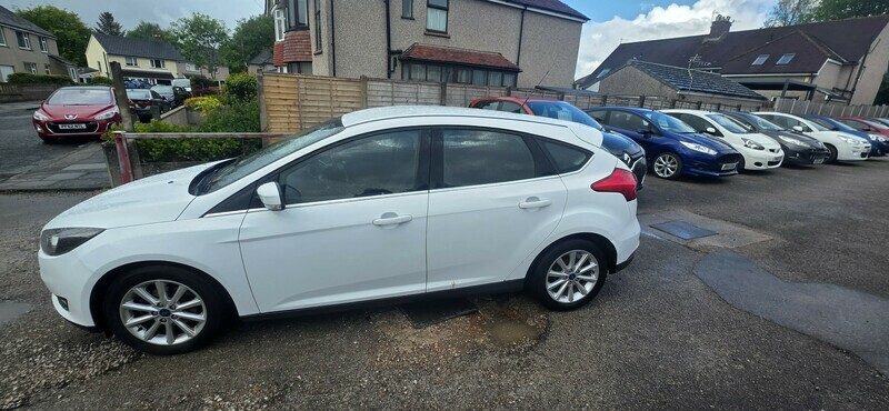 Ford Focus Titanium 20 A Year DK17VNF White #4
