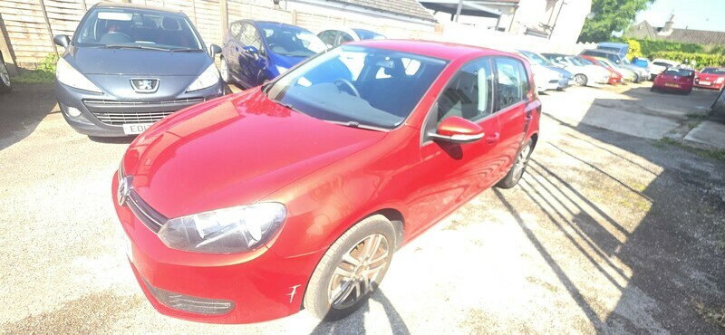 Volkswagen Golf Se Tsi Red