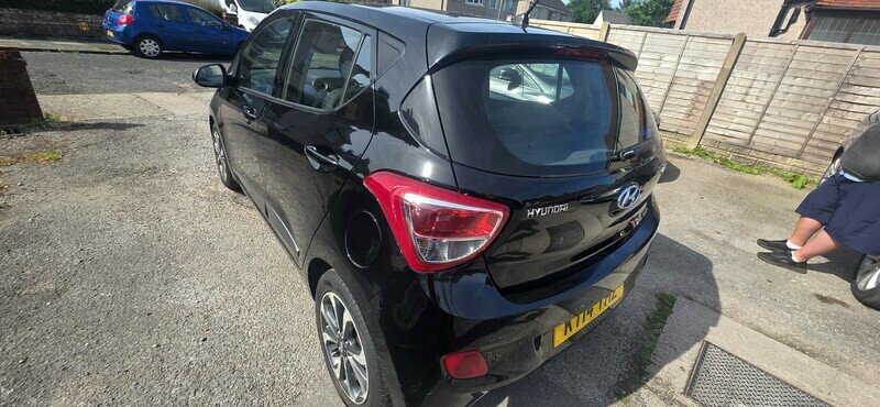 Hyundai I10 Premium 35 A Year KT14THZ Black #6