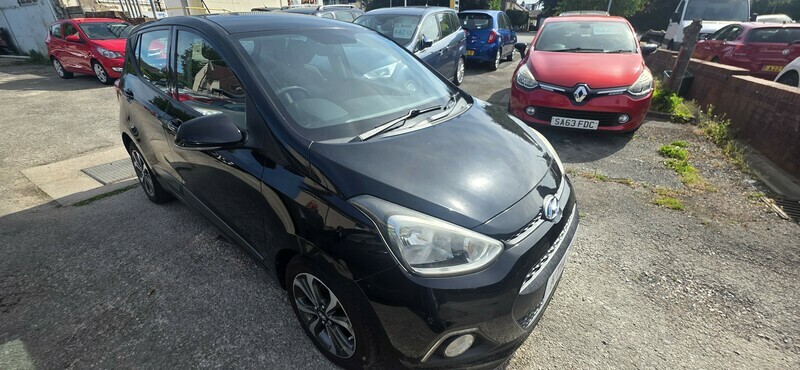 Hyundai I10 Premium 35 A Year KT14THZ Black #3