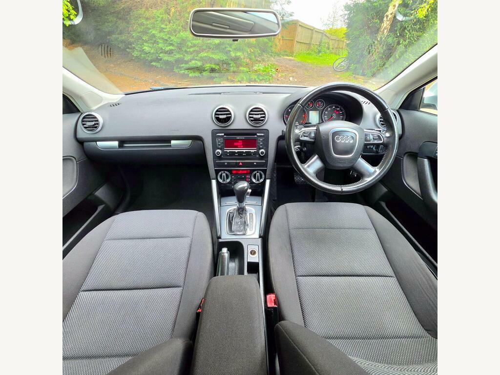 Audi A3 2.0 Tdi Se Sportback S Tronic Euro 4 Silver #2