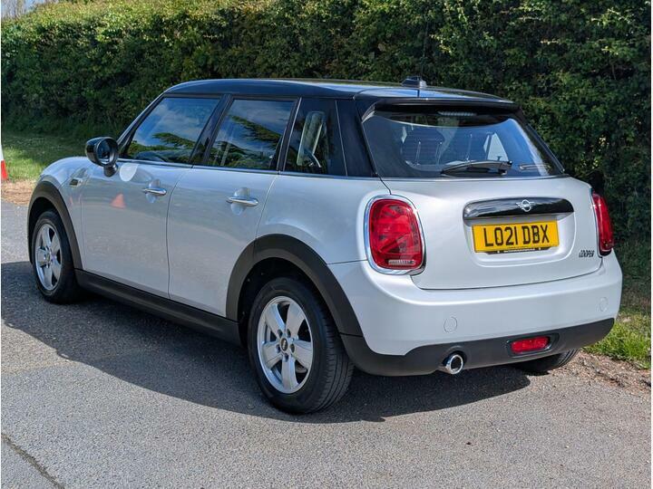 Mini Hatch 1.5 Cooper Classic Euro 6 Ss LO21DBX Silver #3