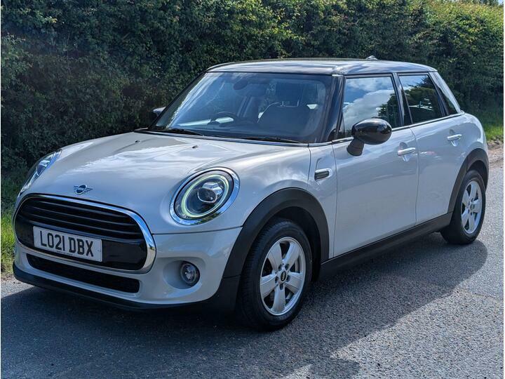 Mini Hatch 1.5 Cooper Classic Euro 6 Ss LO21DBX Silver #2