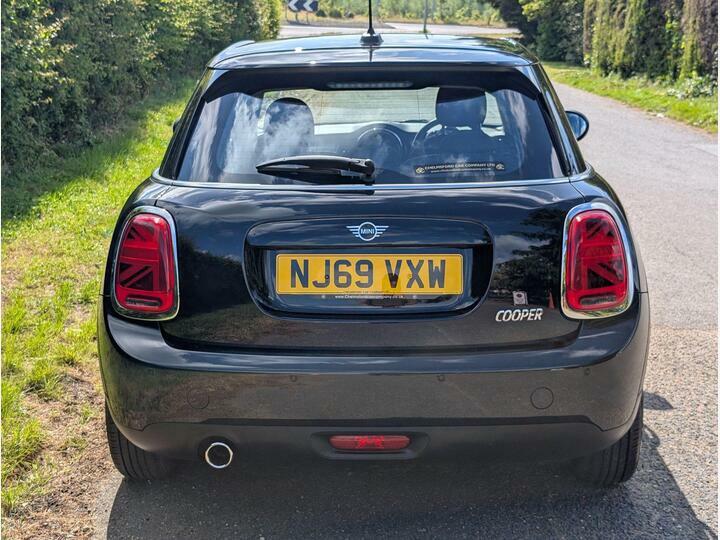 Mini Hatch 1.5 Cooper Classic Euro 6 Ss NJ69VXW Black #6
