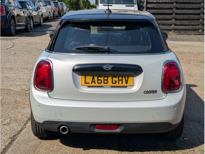 Mini Hatch 1.5 Cooper Classic Euro 6 Ss LA68GHV Silver #5