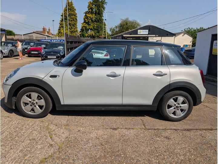 Mini Hatch 1.5 Cooper Classic Euro 6 Ss LA68GHV Silver #4