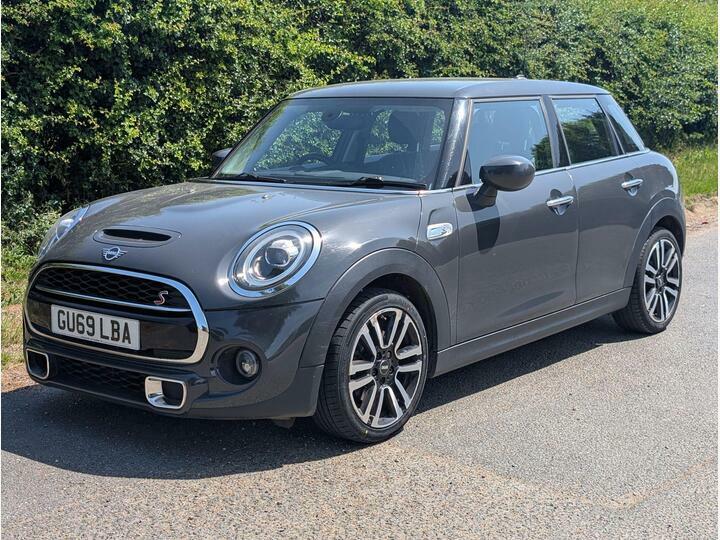 Mini Hatch 2.0 Cooper S Exclusive Steptronic Euro 6 Ss GU69LBA Grey #2