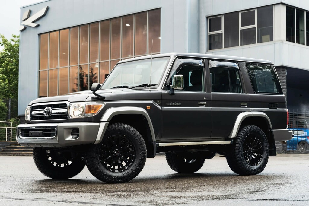 Toyota Land Cruiser 2.5 Td II Suv 85 Bhp Grey #3