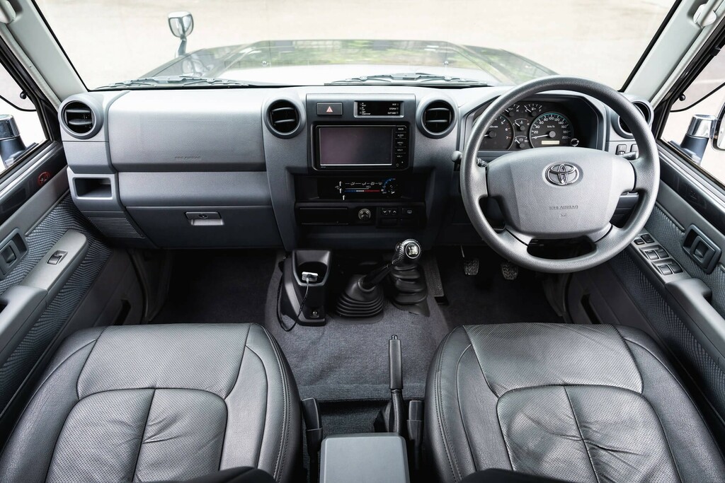 Toyota Land Cruiser 2.5 Td II Suv 85 Bhp Grey #6