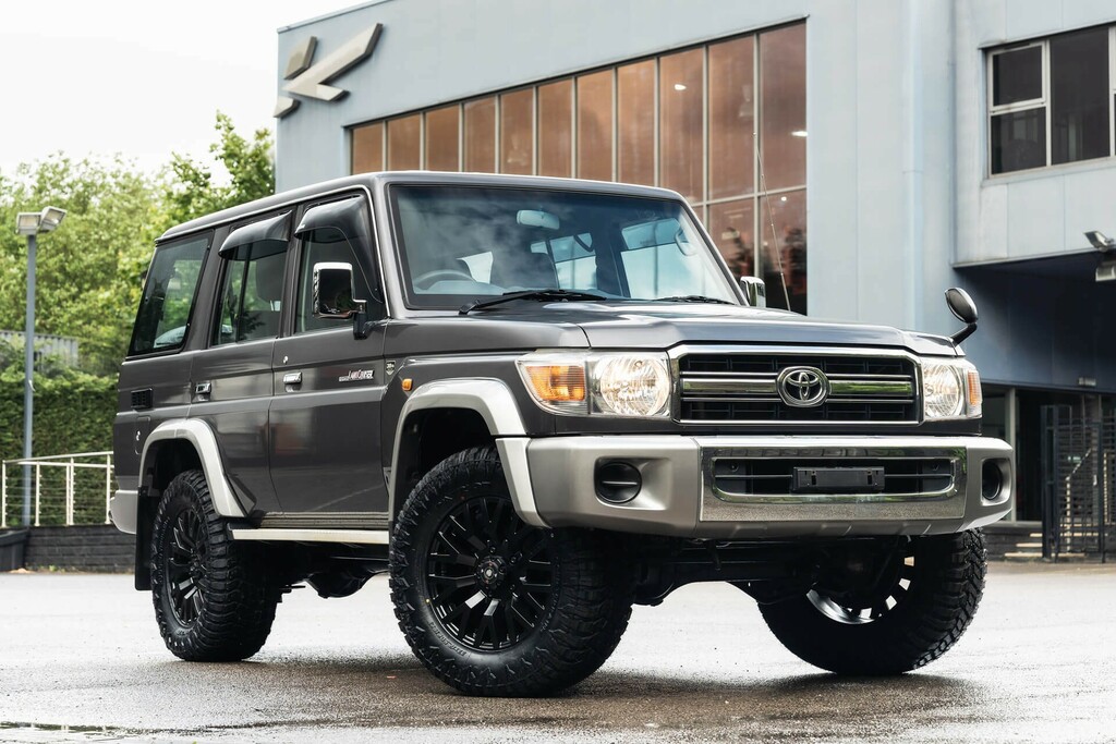 Toyota Land Cruiser 2.5 Td II Suv 85 Bhp Grey
