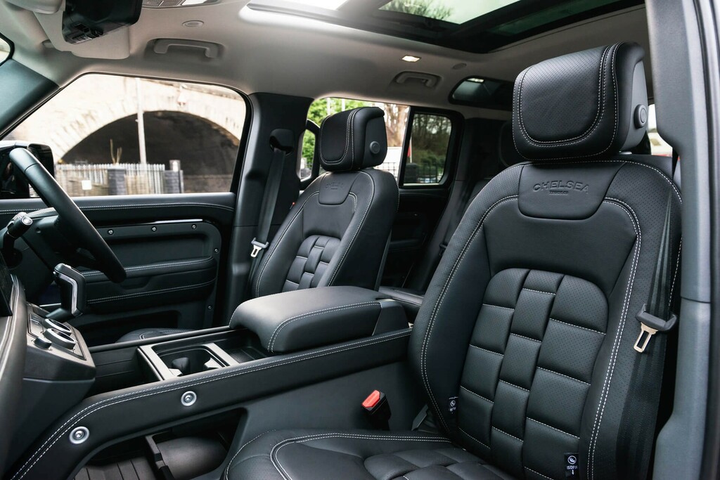 Land Rover Defender 110 2.0 P300 X-dynamic Hse Suv 4Wd Eur Black #4