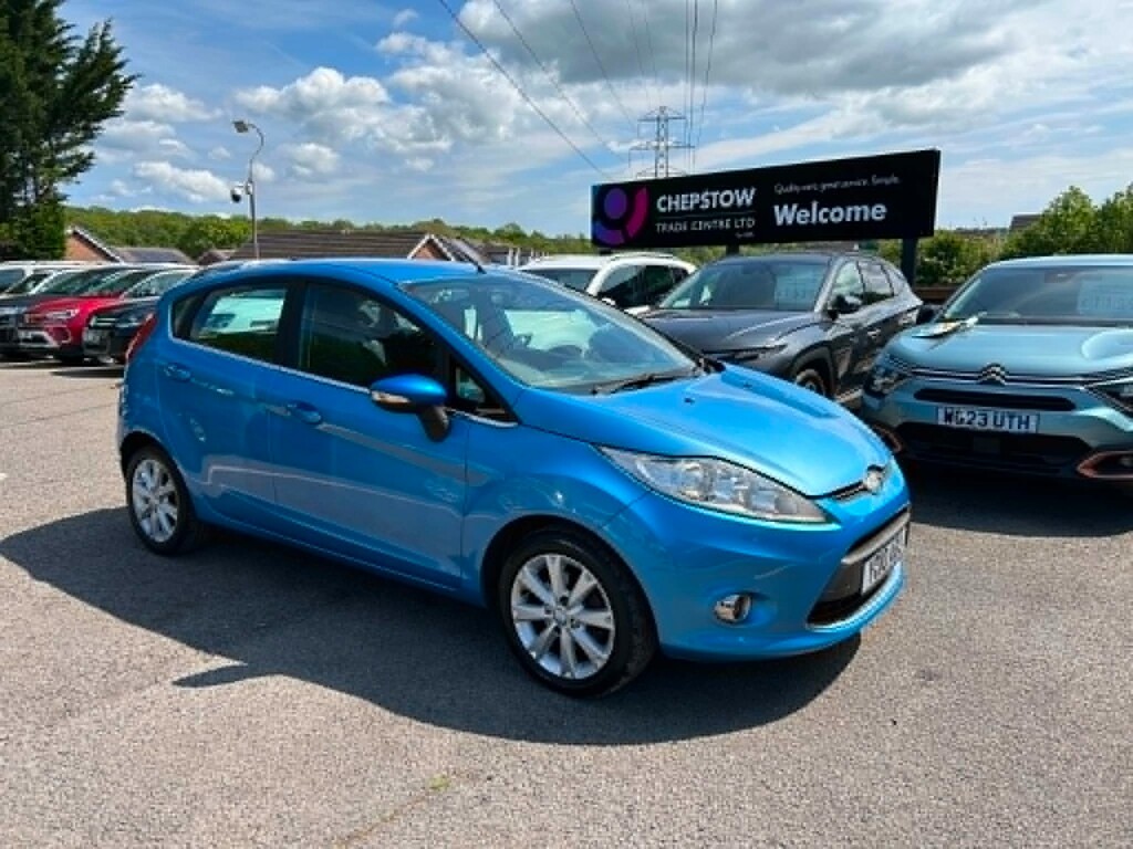 Ford Fiesta 1.4 Zetec Hatchback 133 Gkm, 9 