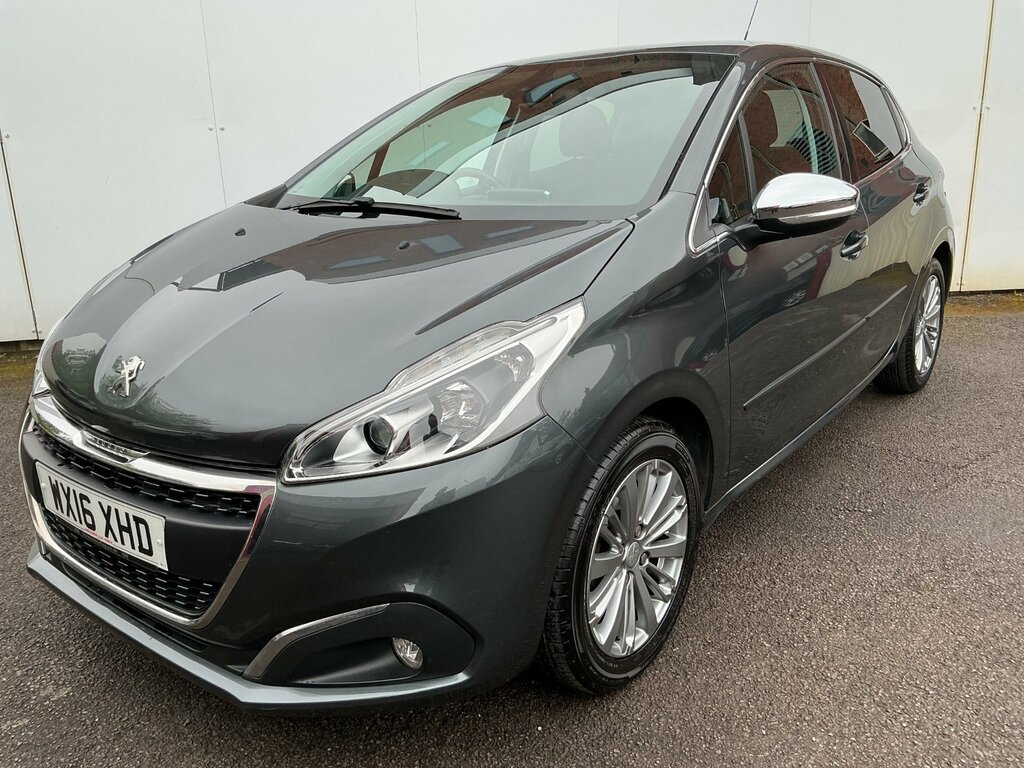 Peugeot 208 1.2 Puretech Allure Hatchback Eu Grey