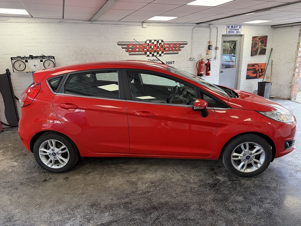 Ford Fiesta Zetec Red #5