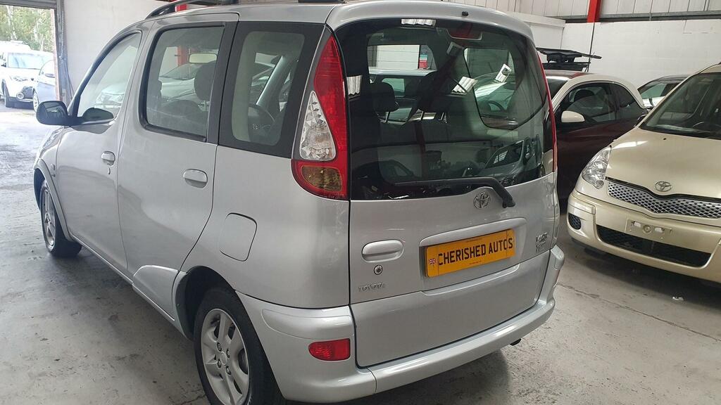 Toyota Verso 1.3 Vvt-i T Spirit Silver #4