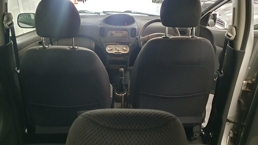 Toyota Verso Hatchback Silver #43