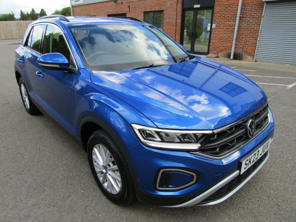 Volkswagen T-Roc 1.5 Tsi Life Euro 6 Ss SK23JUV Blue #3