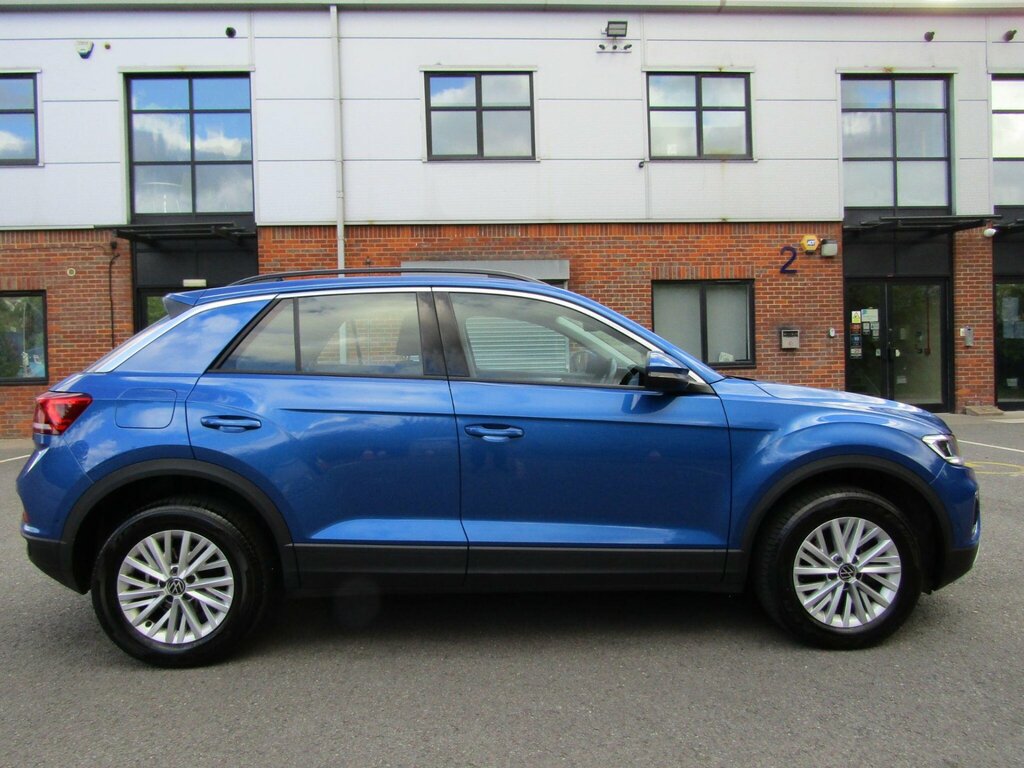 Volkswagen T-Roc 1.5 Tsi Life Euro 6 Ss SK23JUV Blue #2