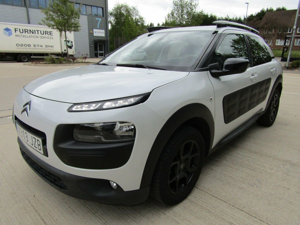 Citroen C4 Cactus 1.2Puretech 82Feel Lhd White