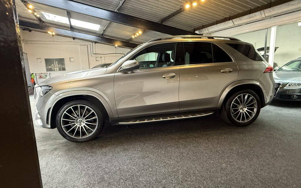 Mercedes-Benz GLE Class 2.0 Gle300d Amg Line Executive G-tronic 4Matic E Silver #3