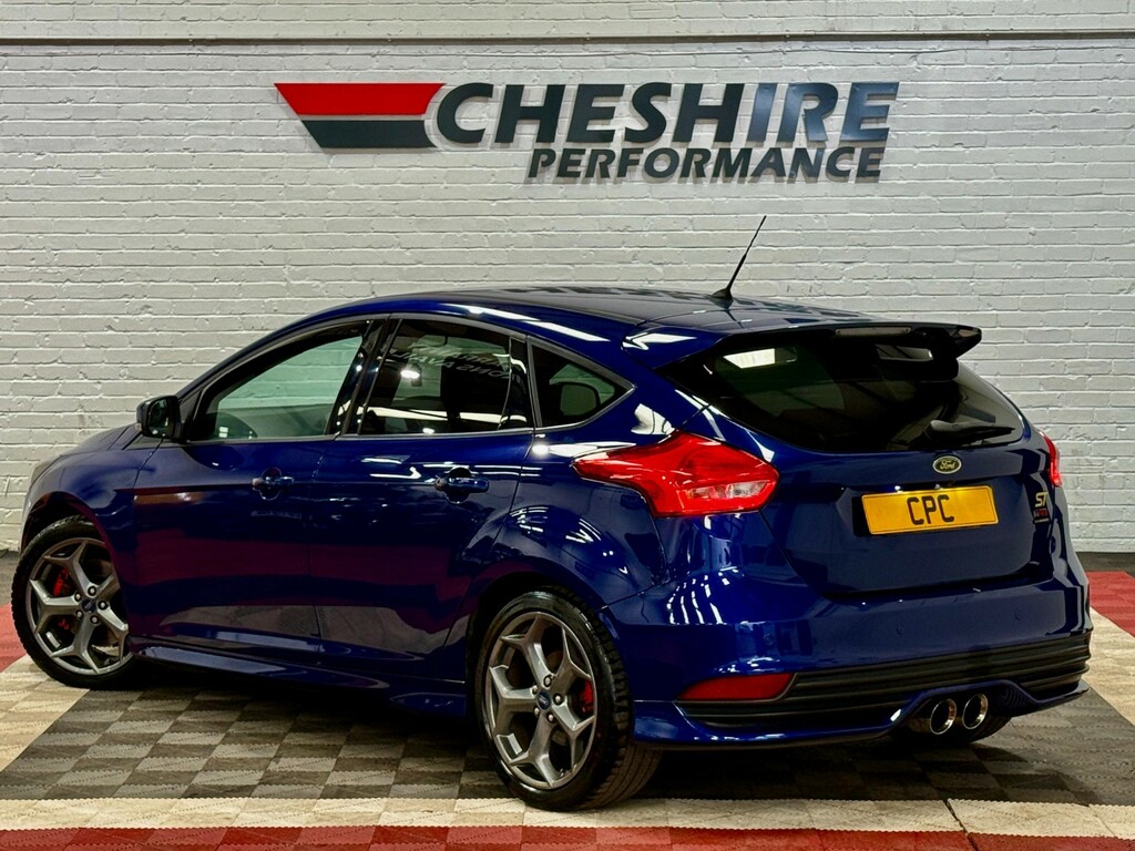 Ford Focus Hatchback 2.0 T Ecoboost St-3 - Sony Soundbla DN15RNV Blue #6