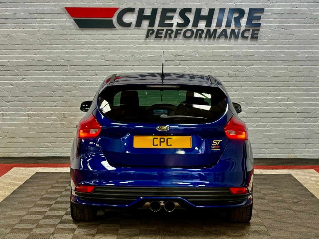 Ford Focus Hatchback 2.0 T Ecoboost St-3 - Sony Soundbla DN15RNV Blue #5