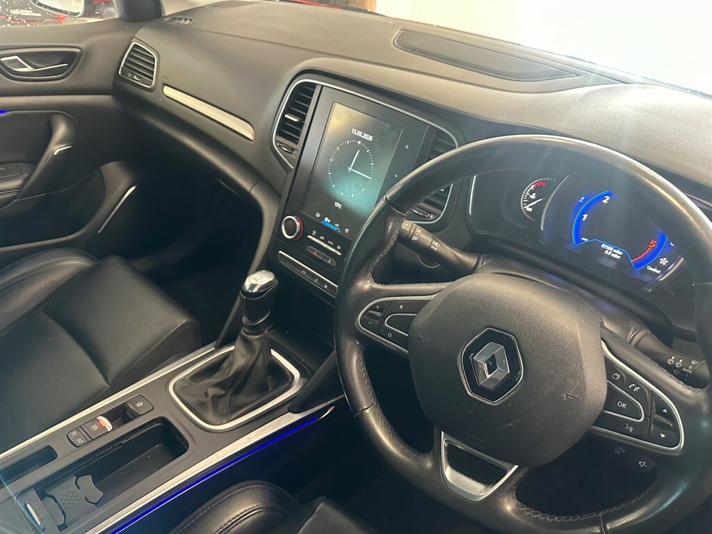 Renault Megane 1.6 L Signature Nav Dci KE66EKV Red #5