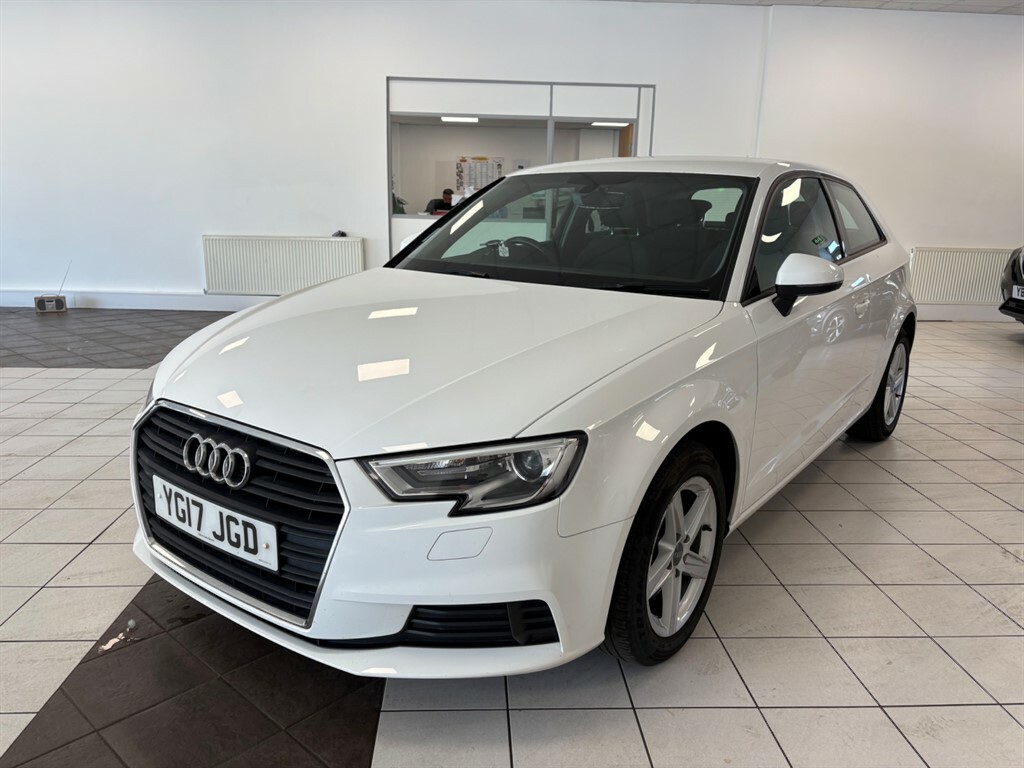 Audi A3 1.0 L Tfsi Se YG17JGD #3