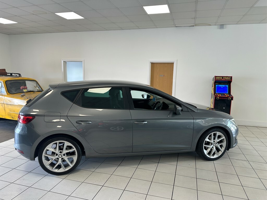 Seat Leon 1.4 L Ecotsi Fr Technology Grey #3