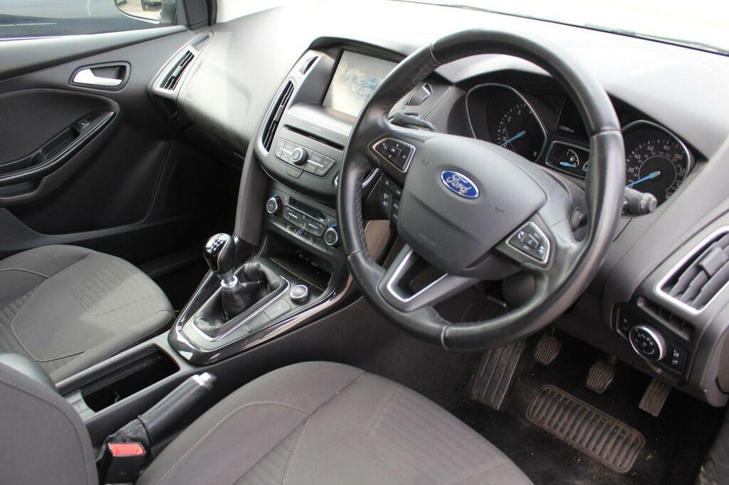 Ford Focus Hatchback 1.0T Ecoboost Titanium Euro 6 Ss BF66HKK Grey #2
