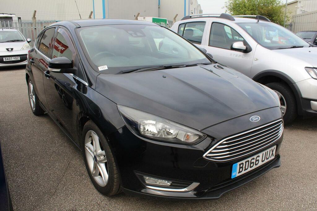 Ford Focus Hatchback 1.0T Ecoboost Titanium Euro 6 Ss Black