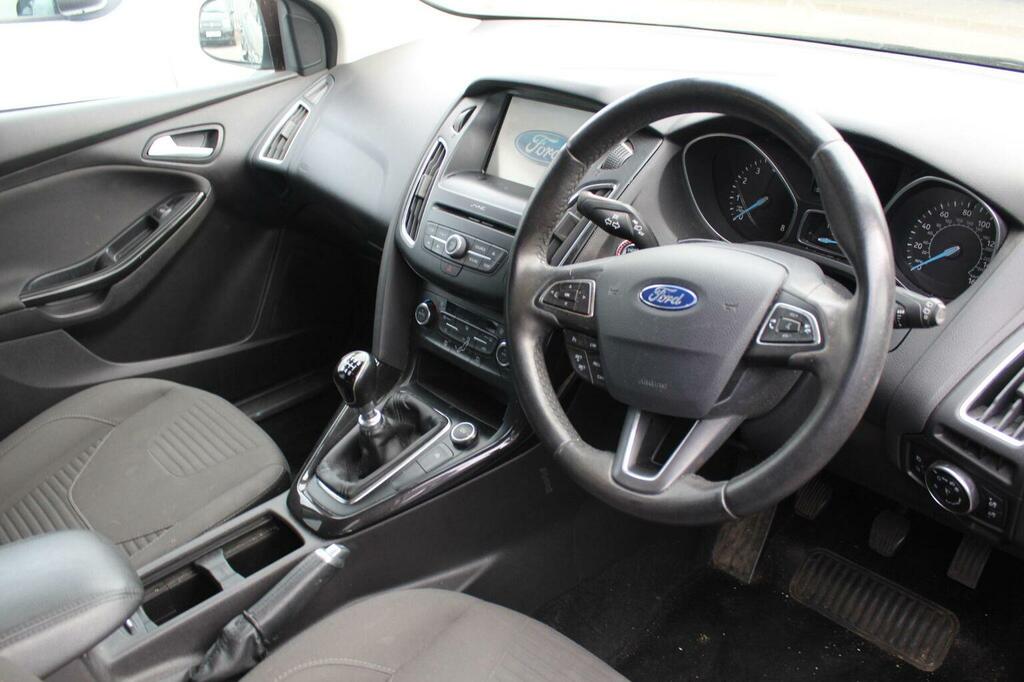 Ford Focus Hatchback 1.0T Ecoboost Titanium Euro 6 Ss BD66UUX Black #2